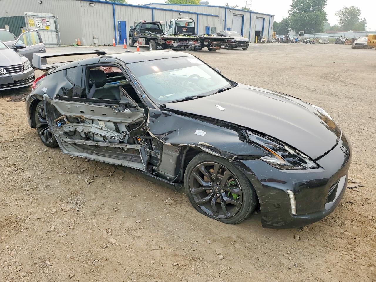 2017 Nissan 370Z Touring - zdjęcie 4