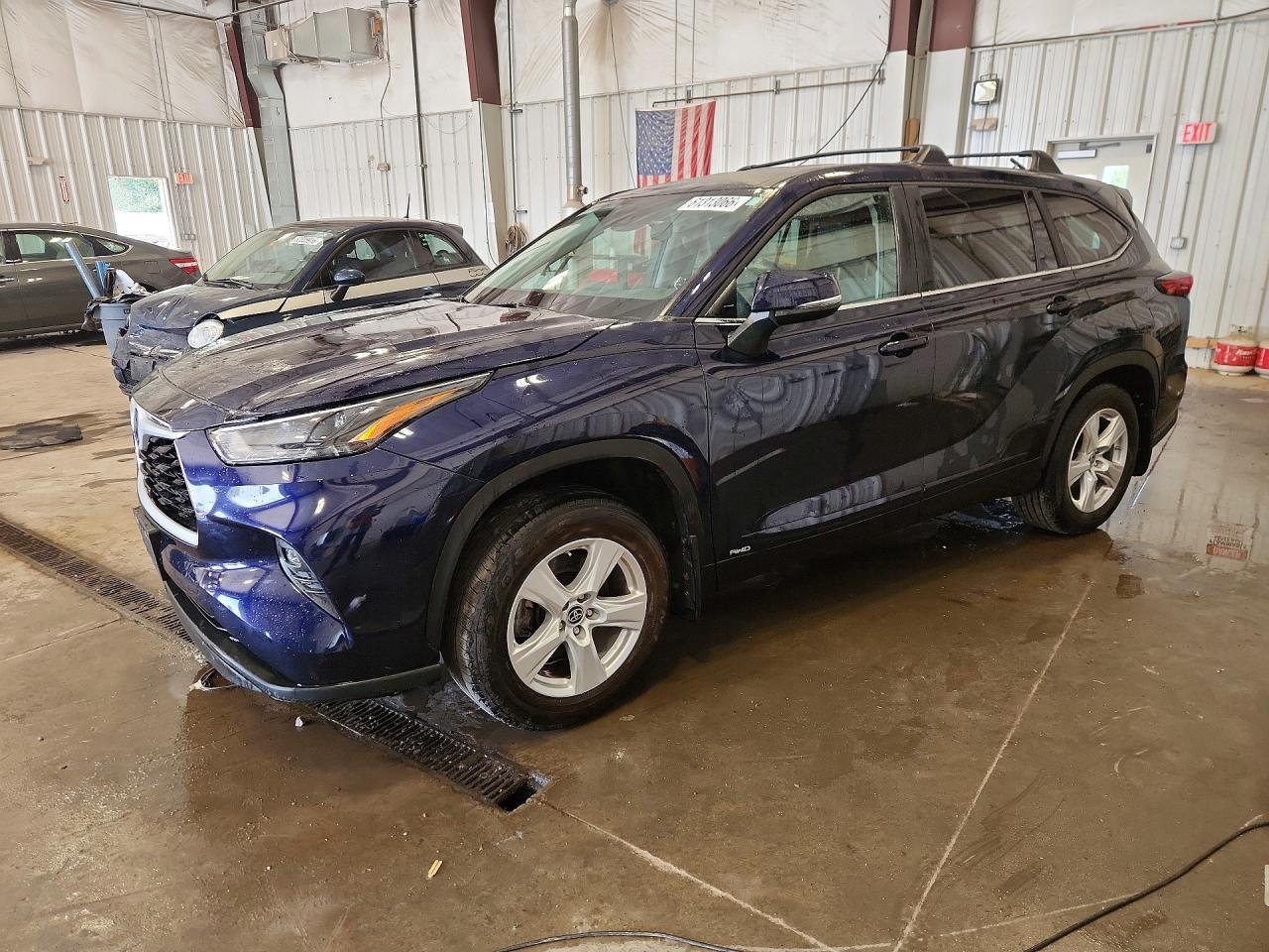 2023 Toyota Highlander Hybrid Le - zdjęcie główne