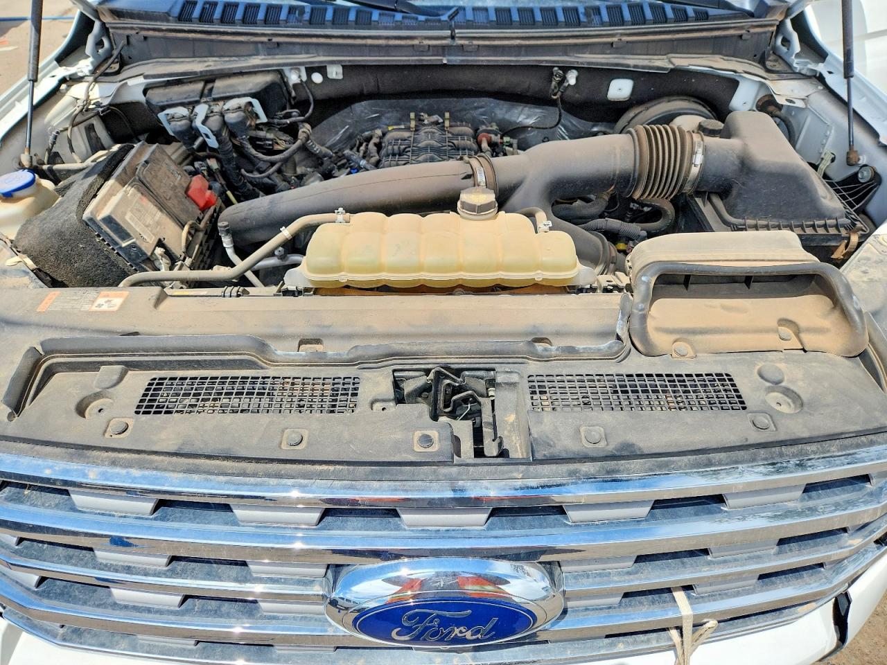 2021 Ford Expedition Limited - zdjęcie 12