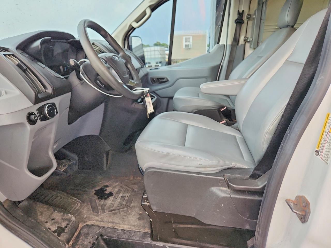 2017 Ford Transit T-150 - zdjęcie 7