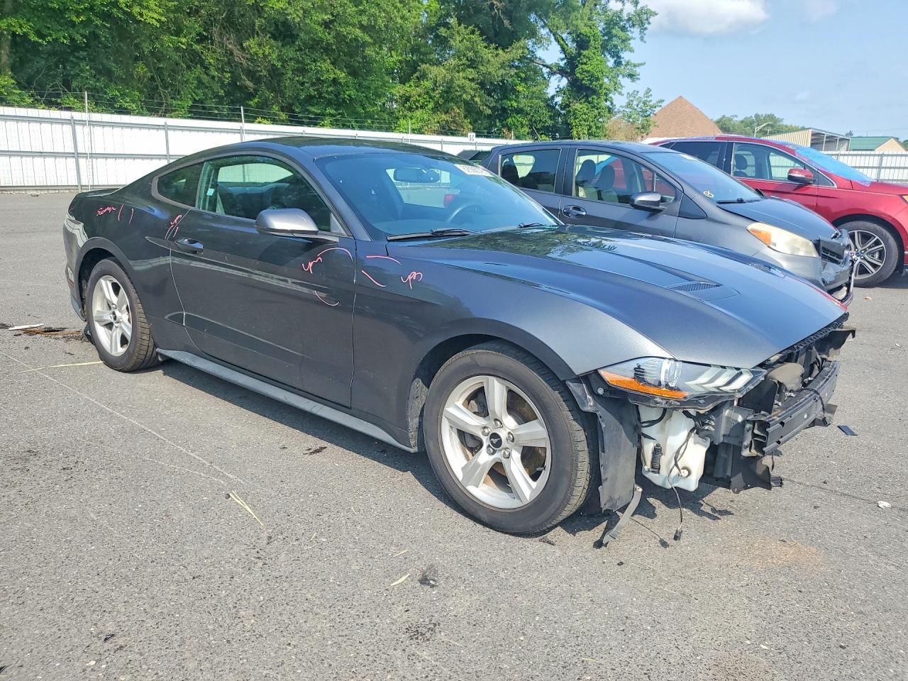 2019 Ford Mustang - zdjęcie 4
