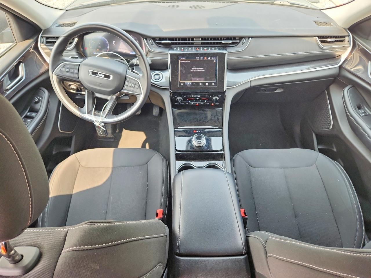 2022 Jeep Grand Cherokee Laredo - zdjęcie 8