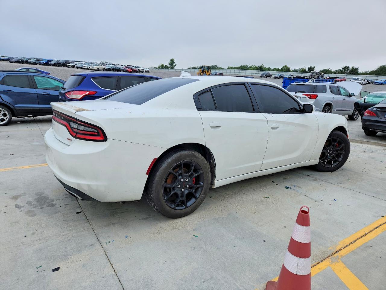 2016 Dodge Charger Sxt - zdjęcie 3