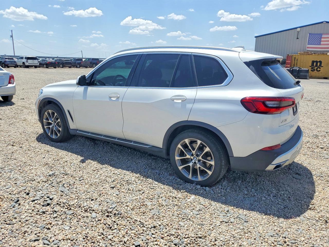 2019 BMW X5 xDrive50I - zdjęcie 2