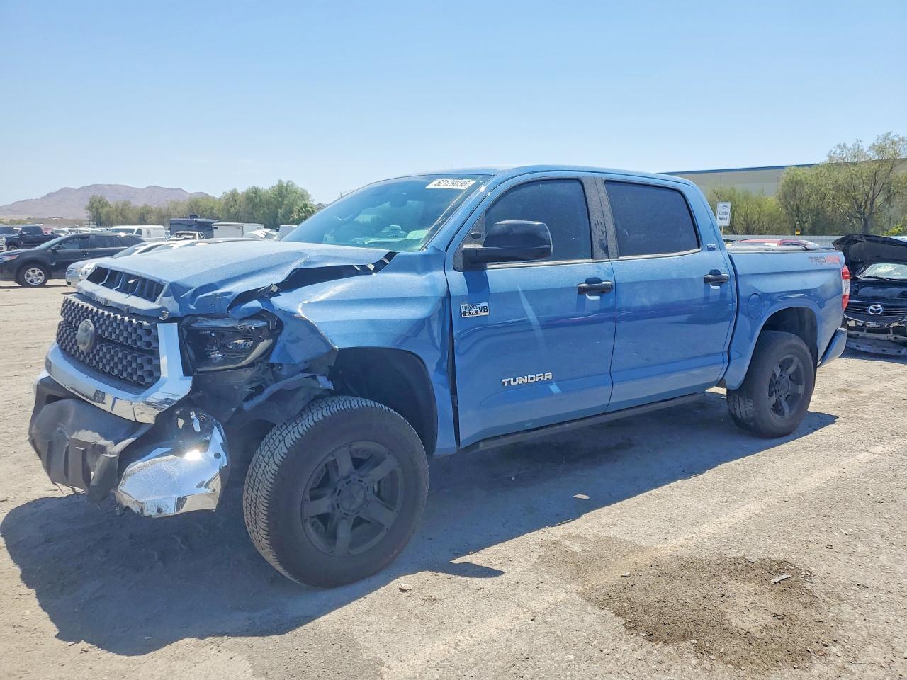 2020 Toyota Tundra Sr5 - zdjęcie główne