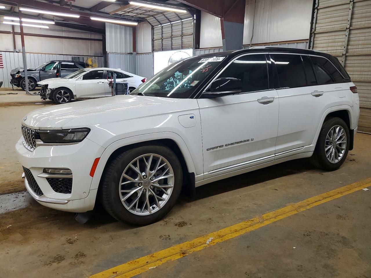 2022 Jeep Grand Cherokee Summit 4Xe - zdjęcie główne