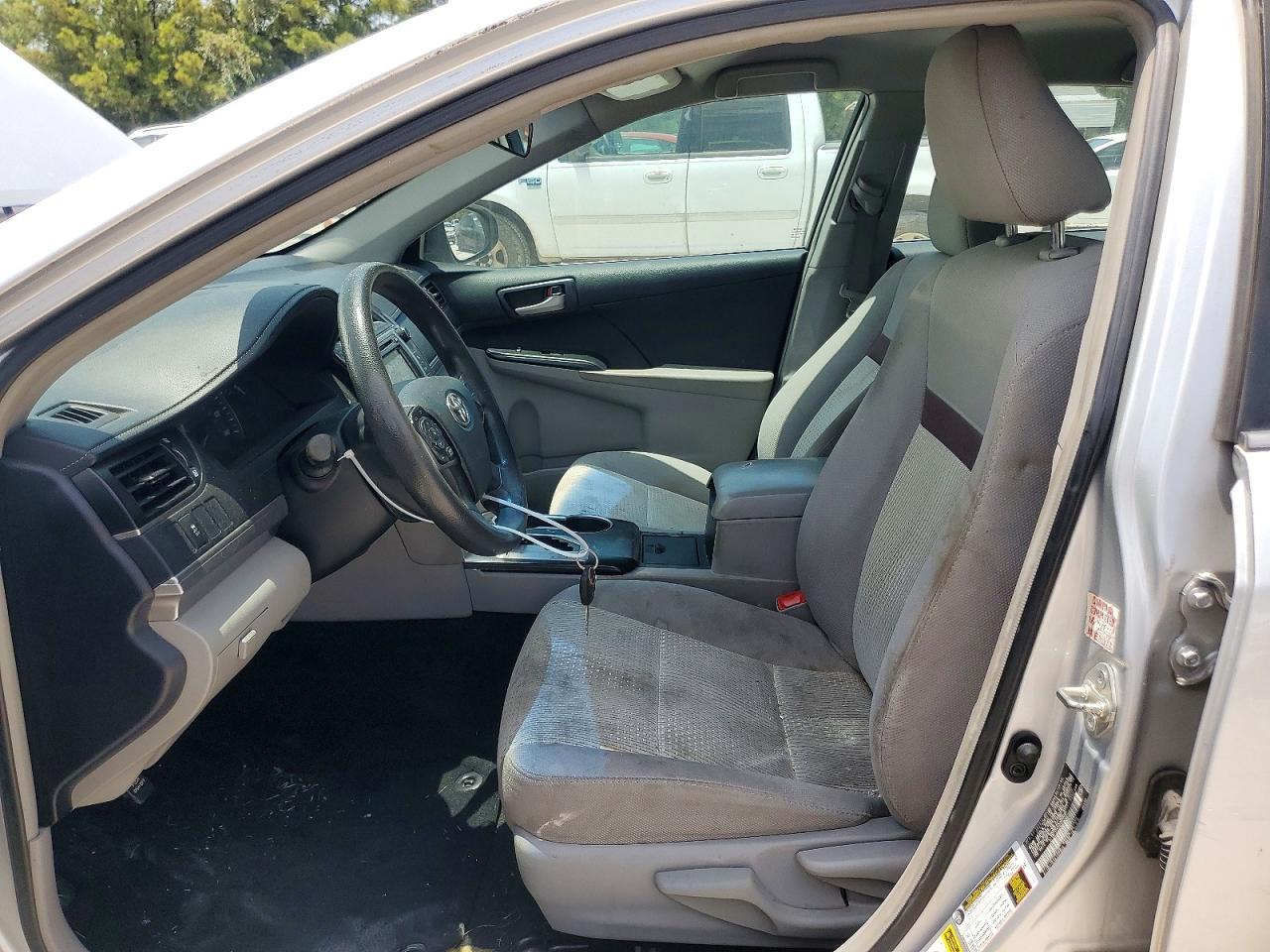 2013 Toyota Camry Le - zdjęcie 7