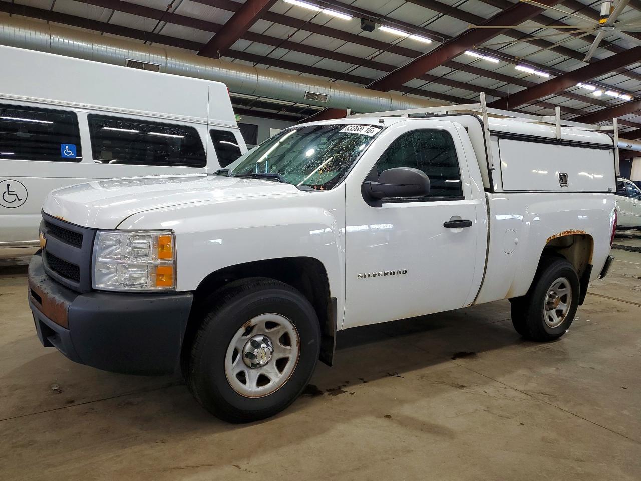 2013 Chevrolet Silverado C1500 - zdjęcie główne