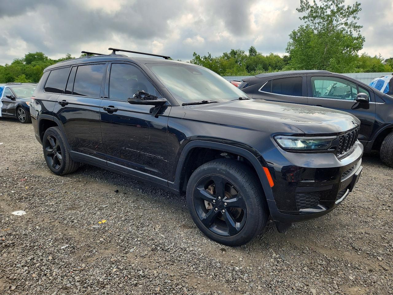 2022 Jeep Grand Cherokee L Laredo - zdjęcie 4