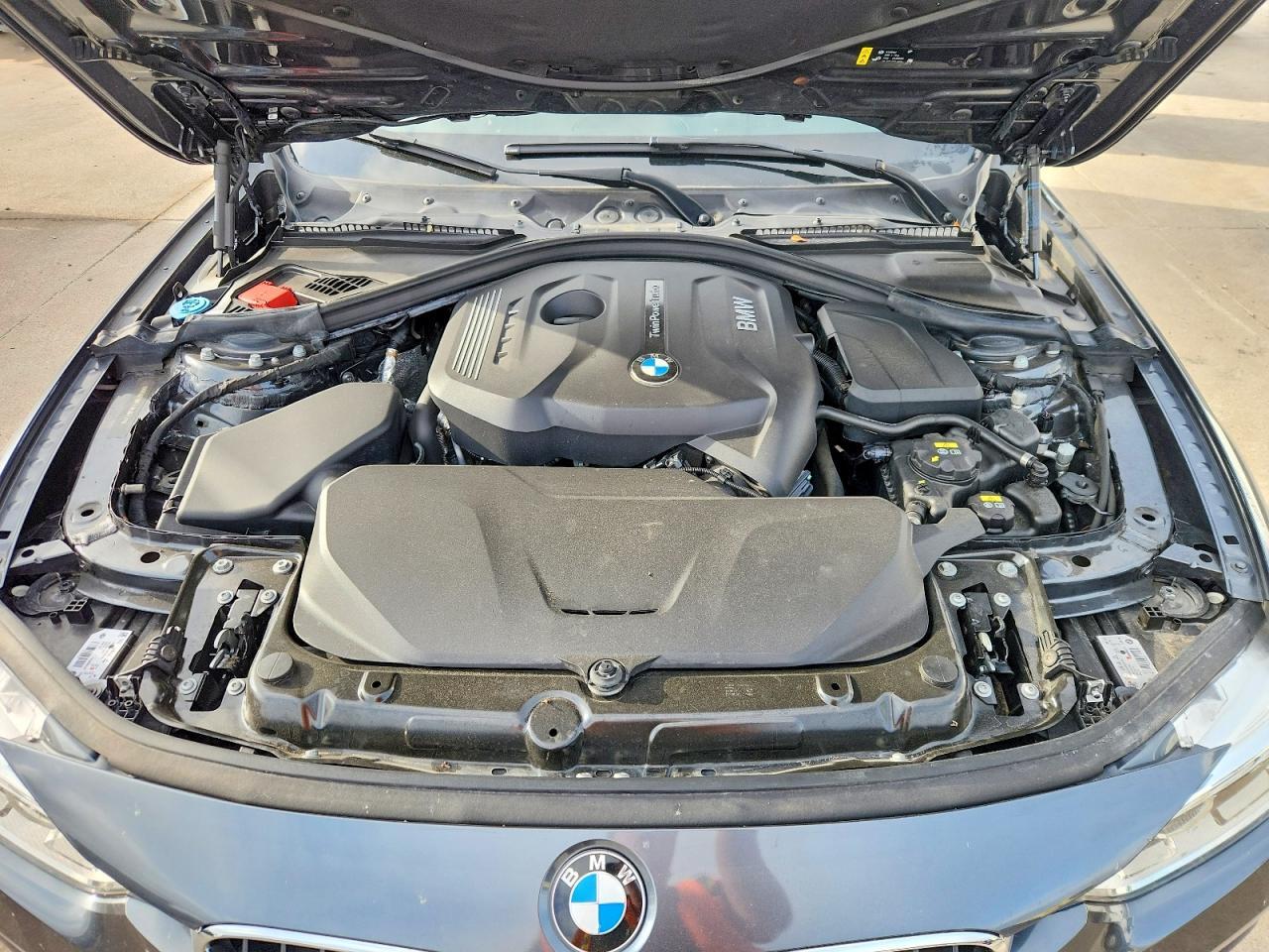 2018 BMW 330 I - zdjęcie 11