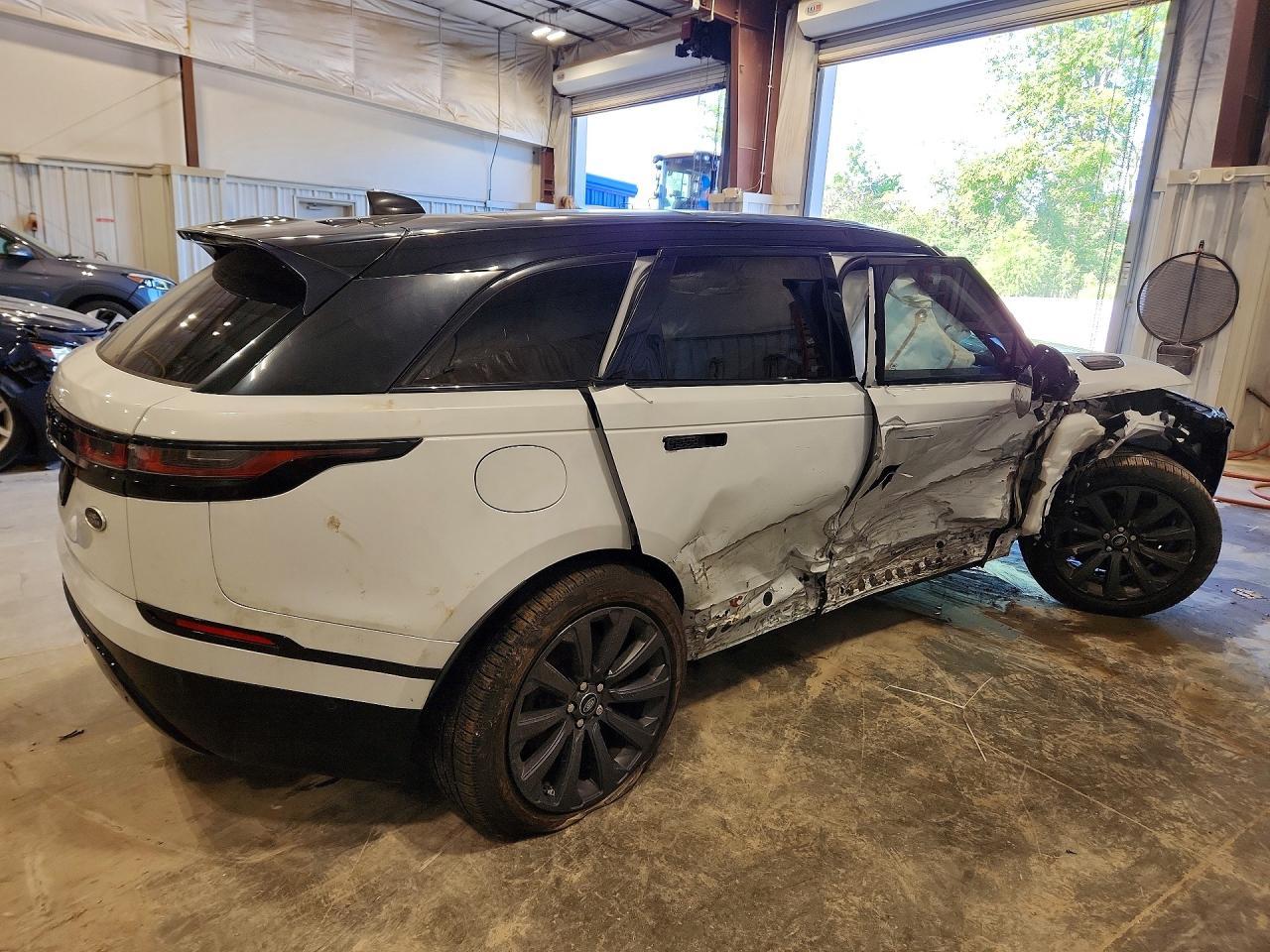 2021 Land Rover Range Rover Velar R-Dynamic S - zdjęcie 3