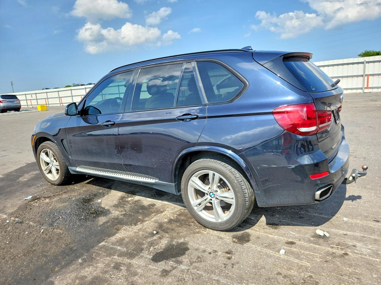 2015 BMW X5 xDrive35I - zdjęcie 2