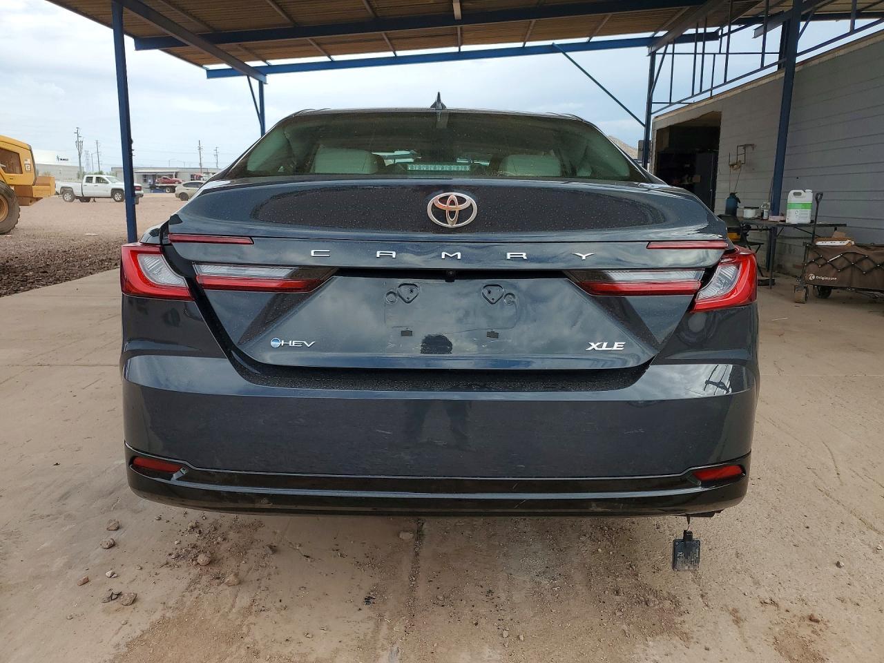 2026 Toyota Camry Xle - zdjęcie 6