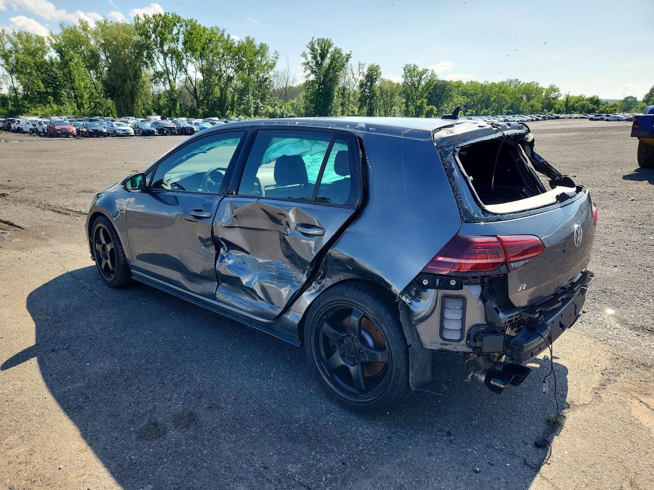 2018 Volkswagen Golf R - zdjęcie 2