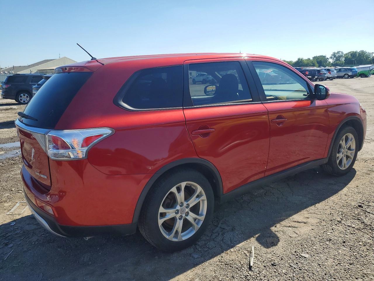2015 Mitsubishi Outlander Se - zdjęcie 3
