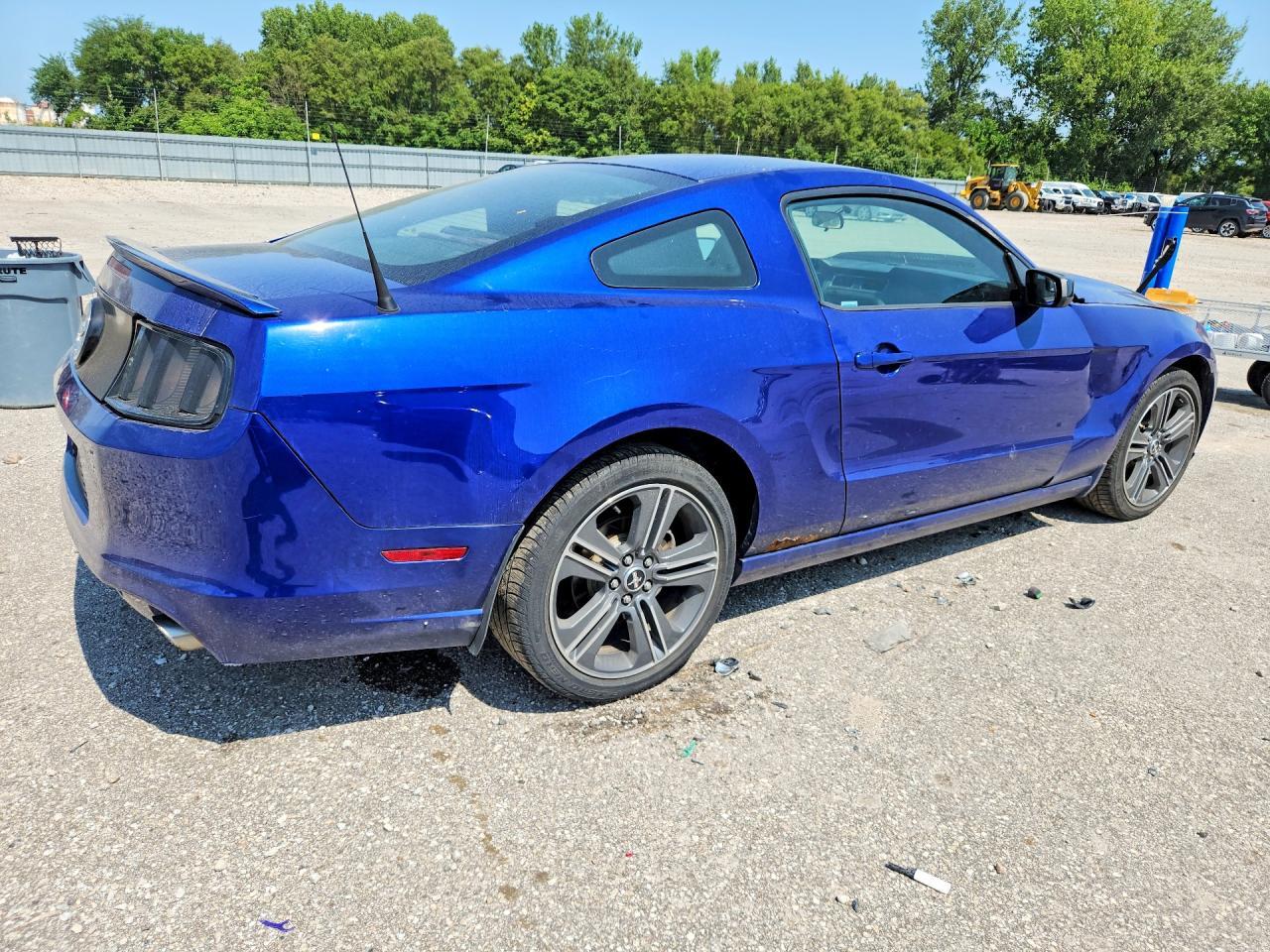 2013 Ford Mustang - zdjęcie 3