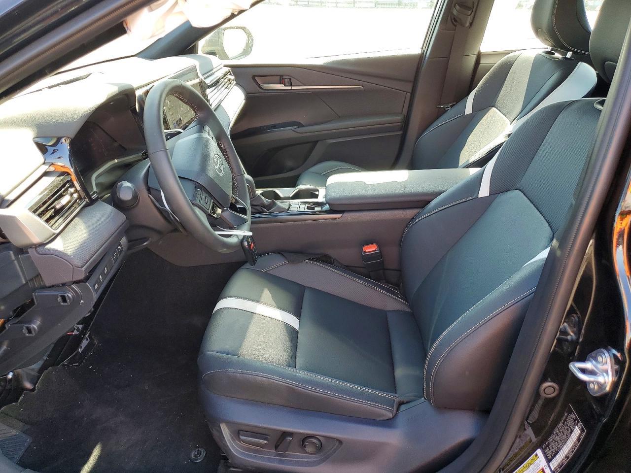 2026 Toyota Camry Se - zdjęcie 7