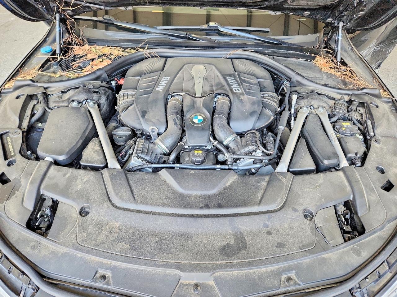 2019 BMW Seria 7 B7 - zdjęcie 11