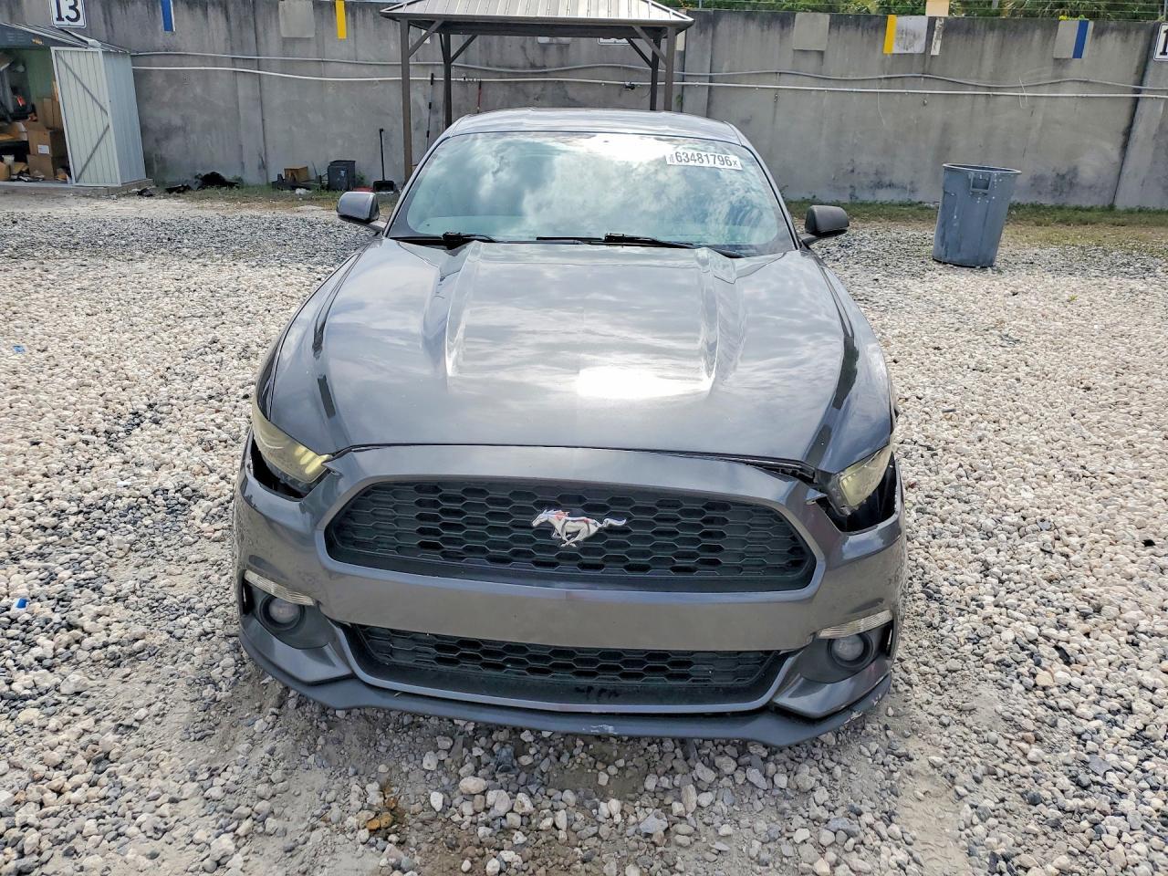 2016 Ford Mustang - zdjęcie 5