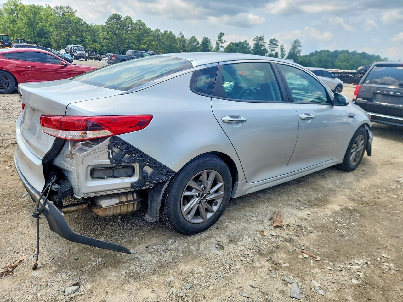 2020 Kia Optima Lx - zdjęcie 3