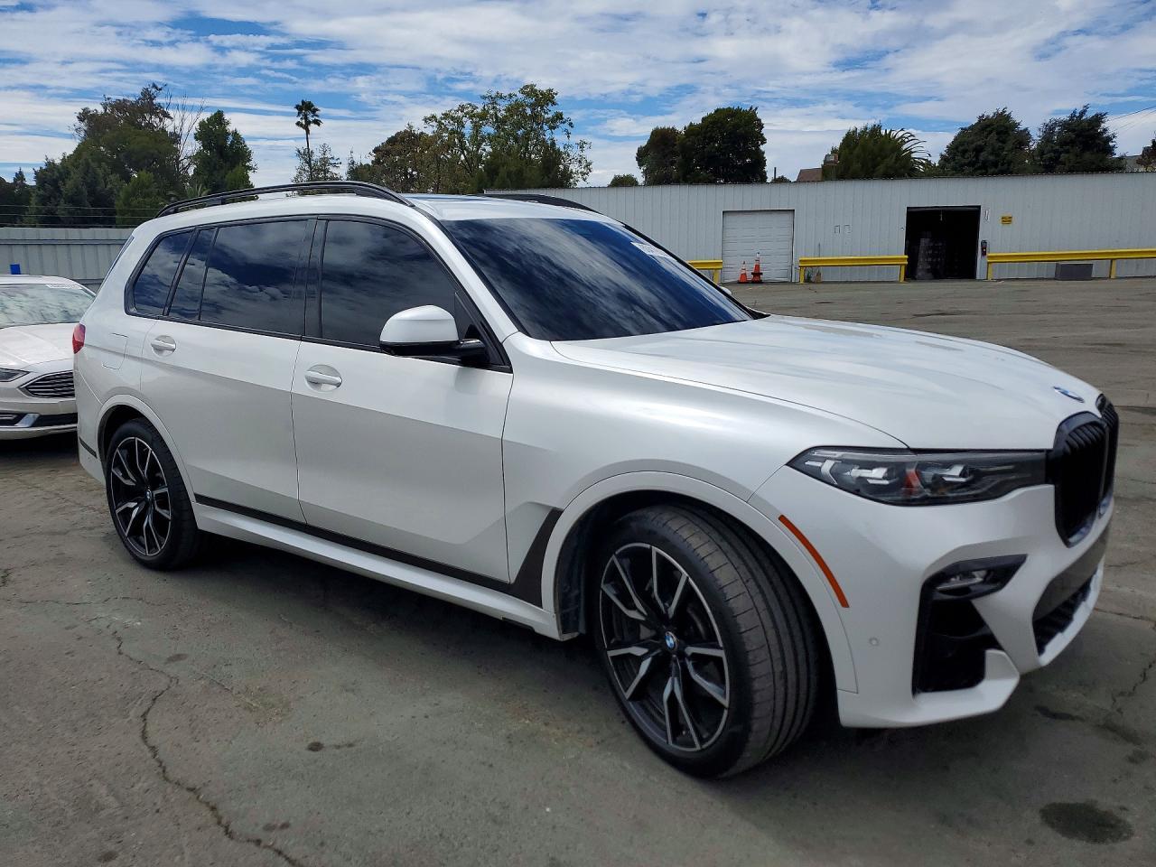 2019 BMW X7 xDrive50I - zdjęcie 4