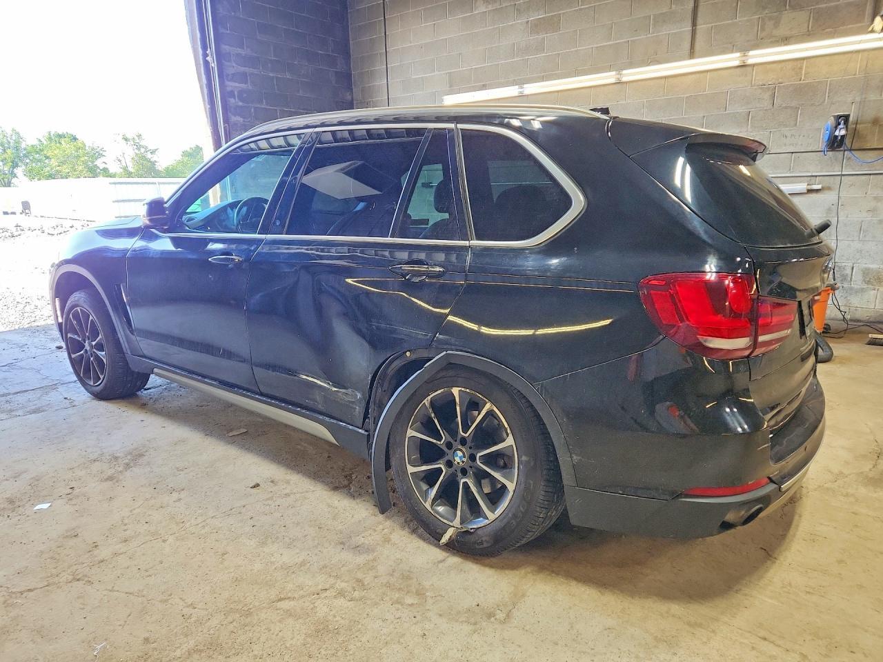 2017 BMW X5 xDrive35I - zdjęcie 2