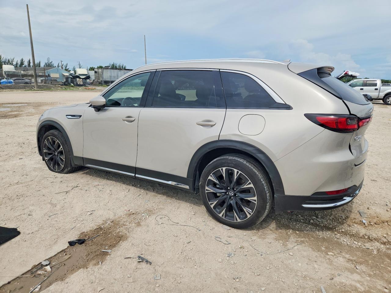 2025 Mazda Cx-90 Premium Plus - zdjęcie 2