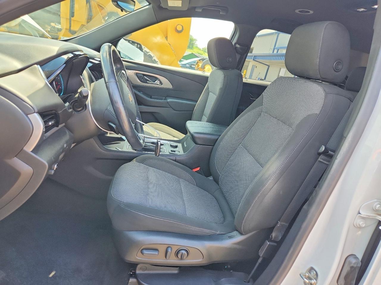2022 Chevrolet Traverse Lt - zdjęcie 7