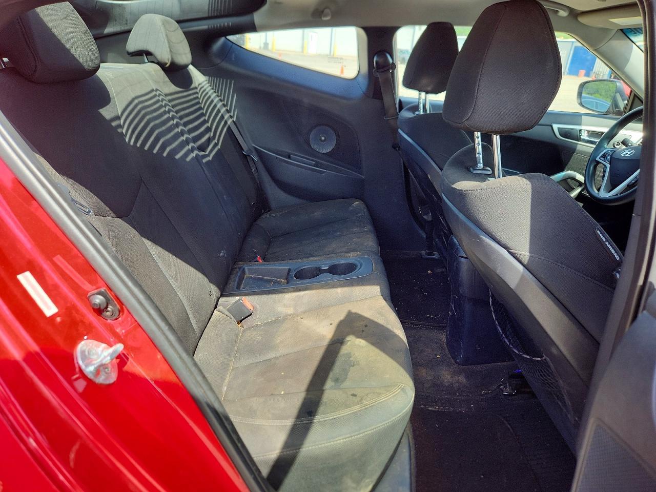 2013 Hyundai Veloster Base - zdjęcie 10