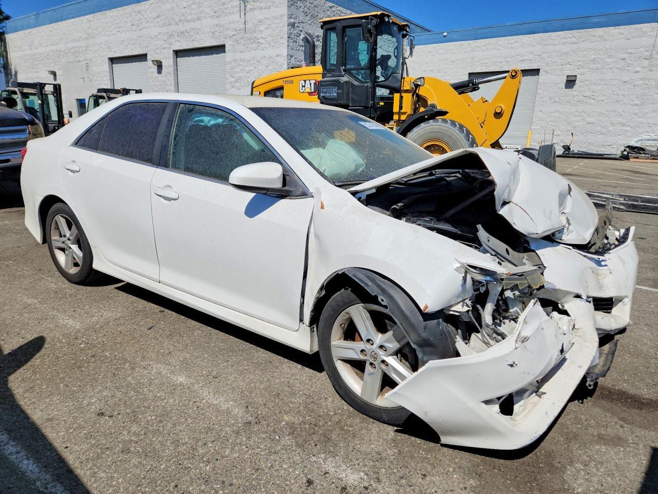2014 Toyota Camry Se - zdjęcie 4