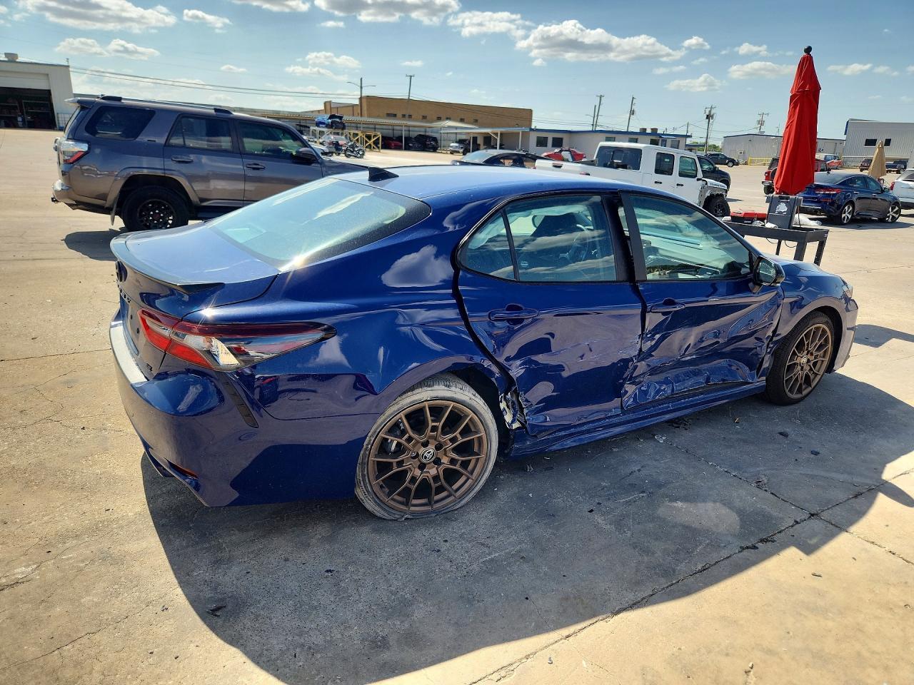 2024 Toyota Camry Hybrid Se Nightshade - zdjęcie 3