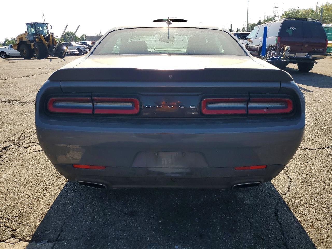 2017 Dodge Challenger Sxt - zdjęcie 6