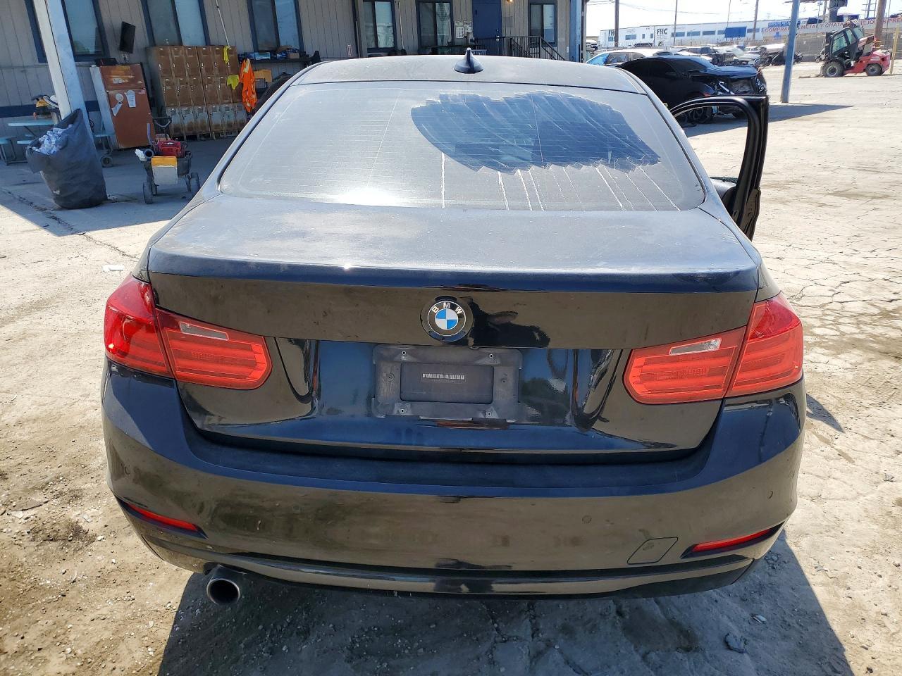 2015 BMW 320 I - zdjęcie 6