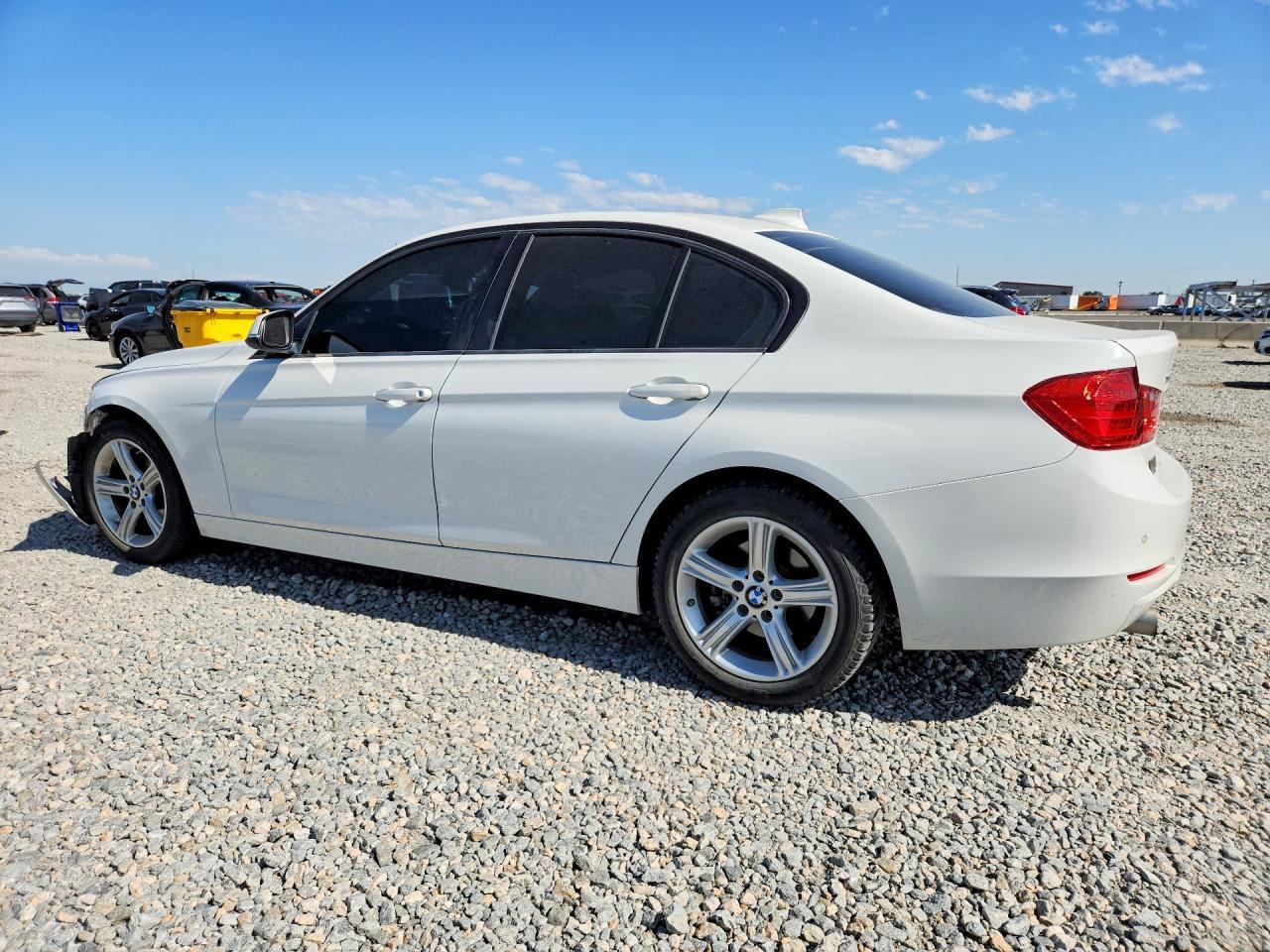 2015 BMW 320 I xDrive - zdjęcie 2