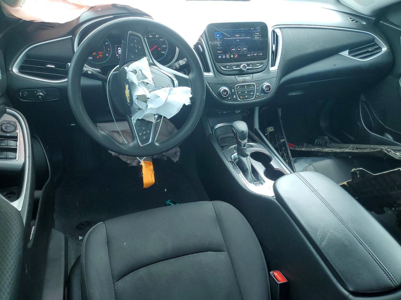 2024 Chevrolet Malibu Lt - zdjęcie 8