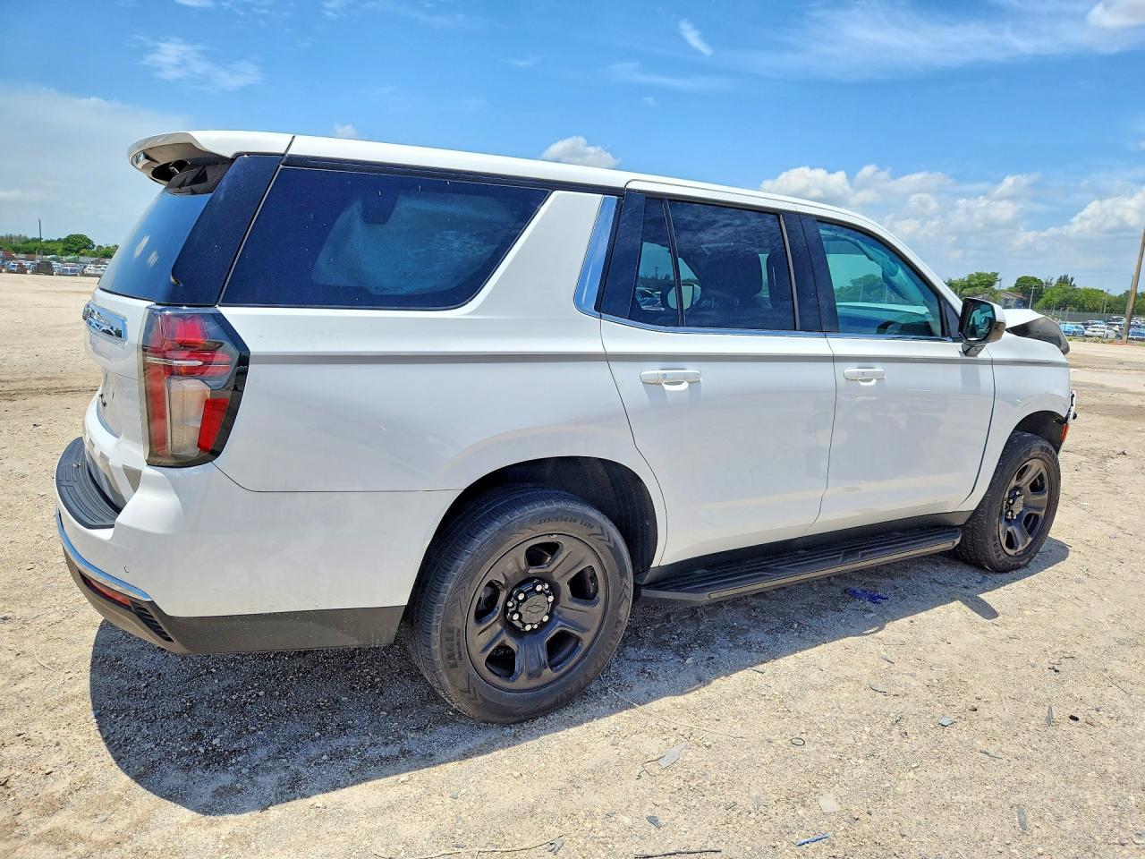 2023 Chevrolet Tahoe C1500 - zdjęcie 3