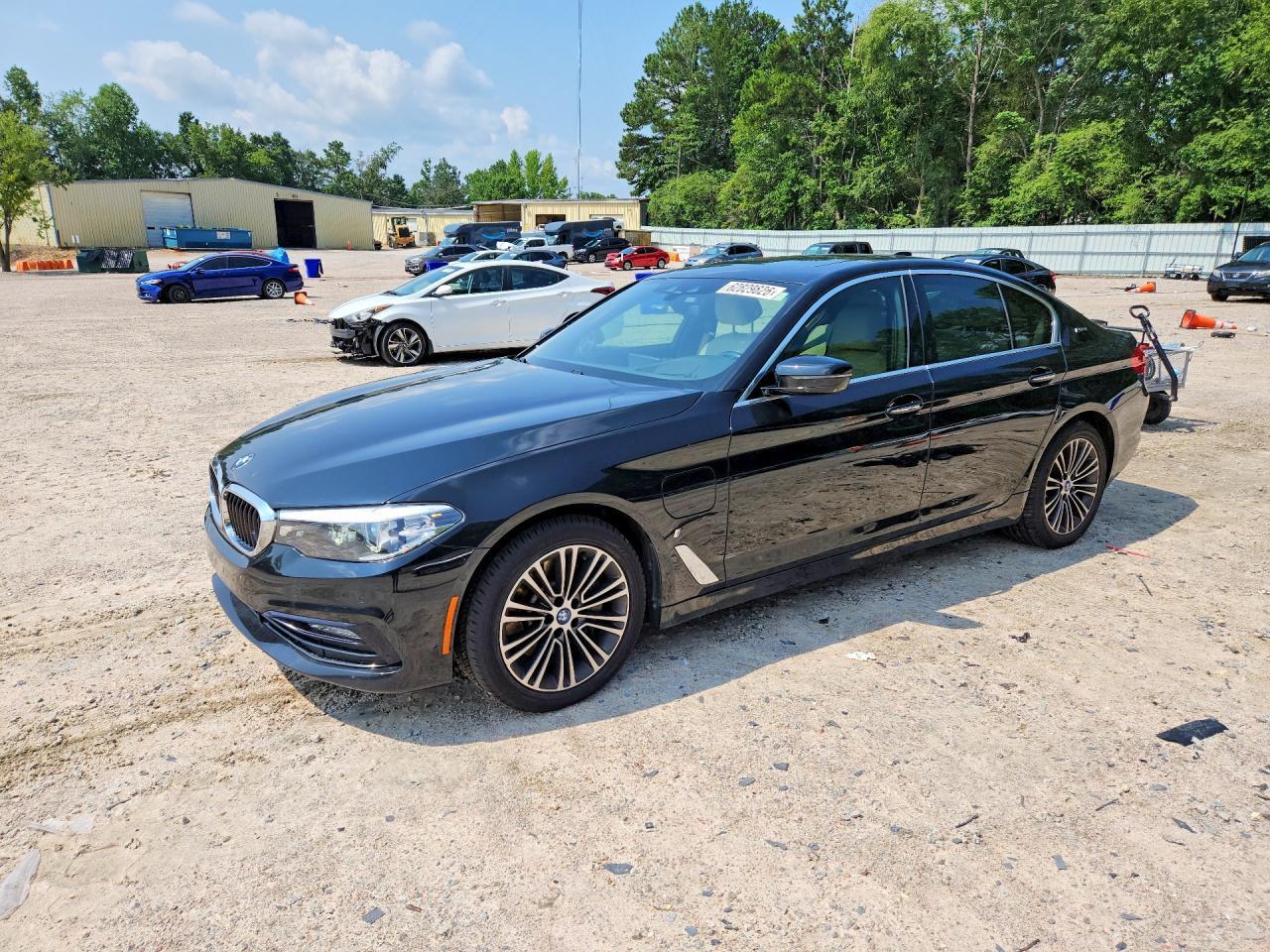 2018 BMW 530E - zdjęcie główne