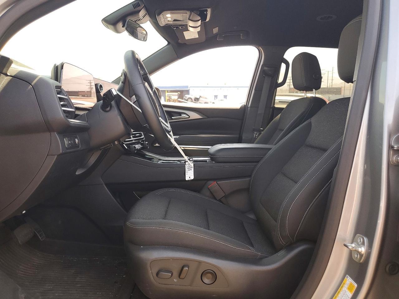 2025 Chevrolet Traverse Lt - zdjęcie 7