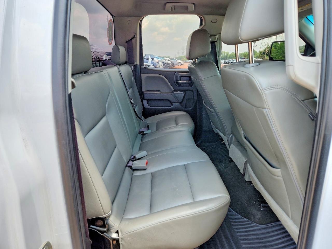 2017 Chevrolet Silverado C1500 - zdjęcie 10
