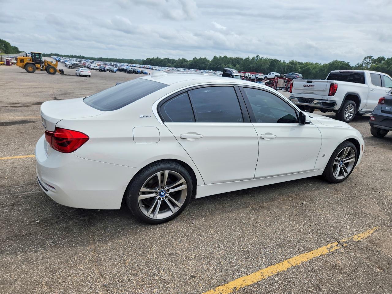 2018 BMW 330E - zdjęcie 3