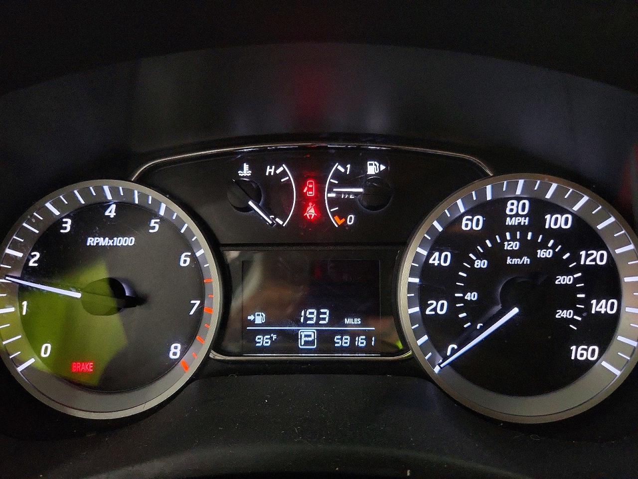 2015 Nissan Sentra Sr - zdjęcie 9