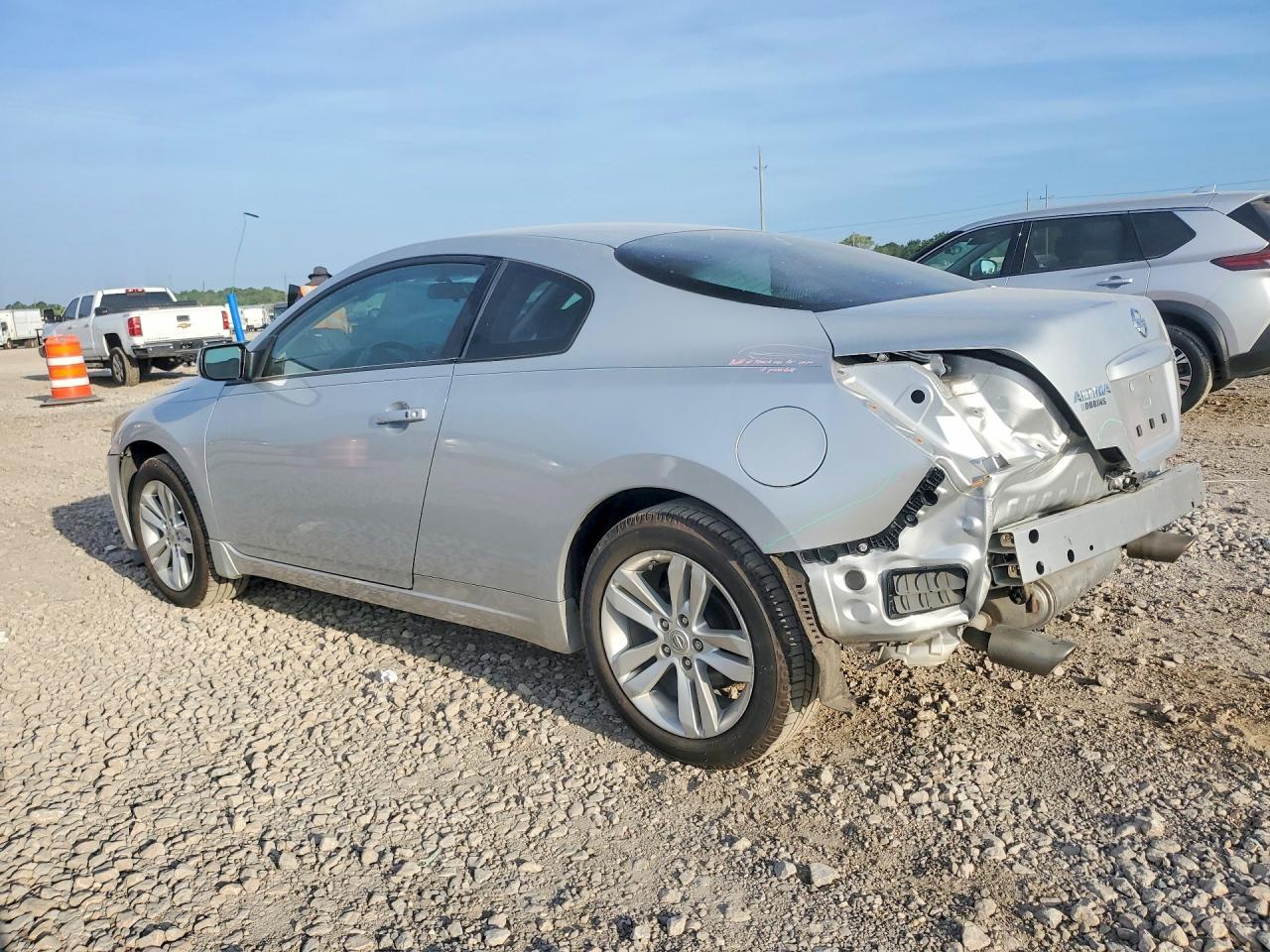 2013 Nissan Altima S - zdjęcie 2