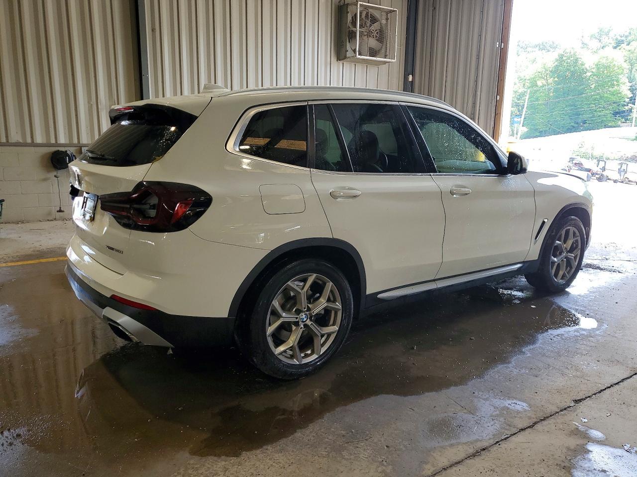 2022 BMW X3 xDrive30I - zdjęcie 3