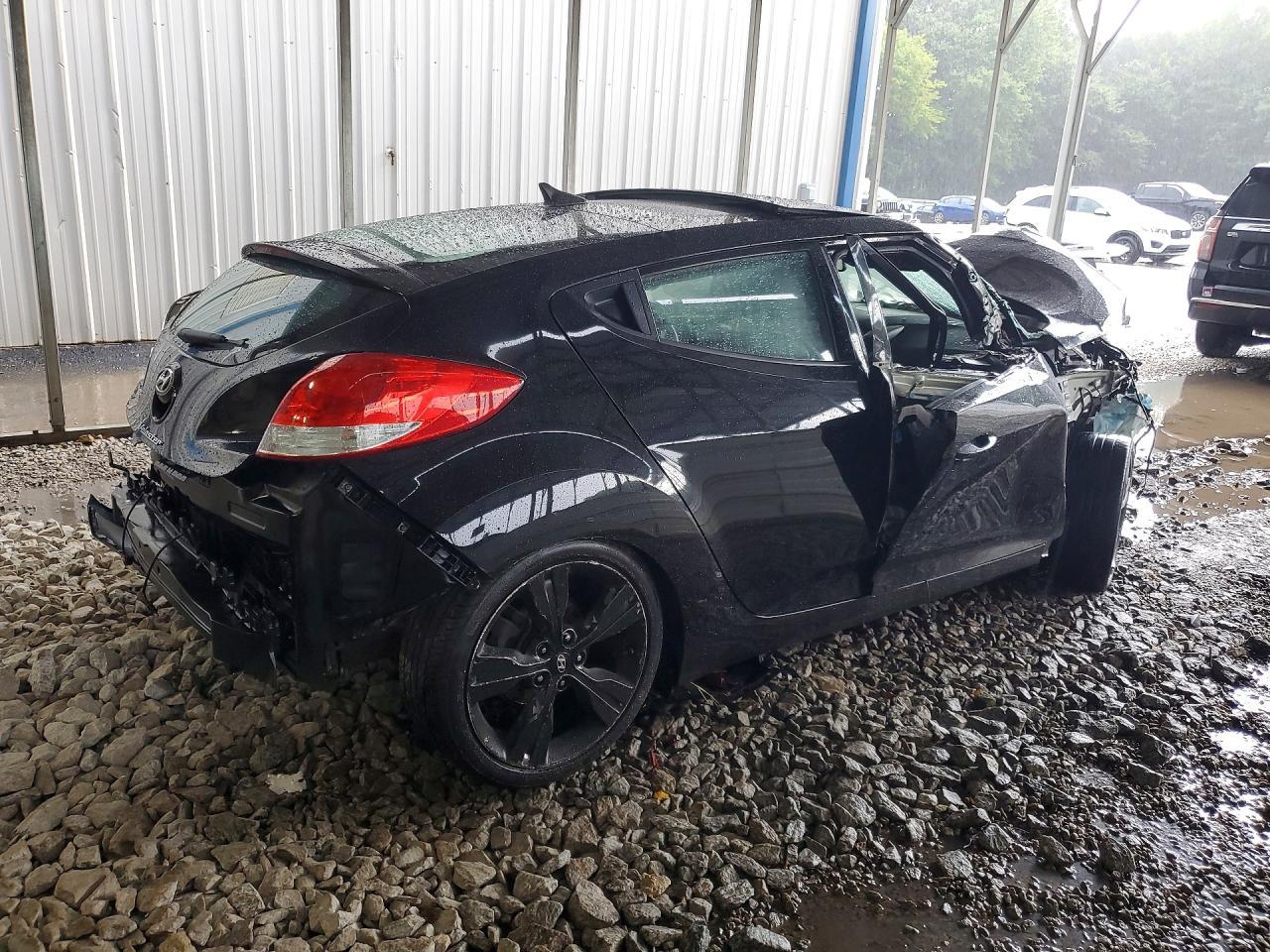 2016 Hyundai Veloster Base - zdjęcie 3