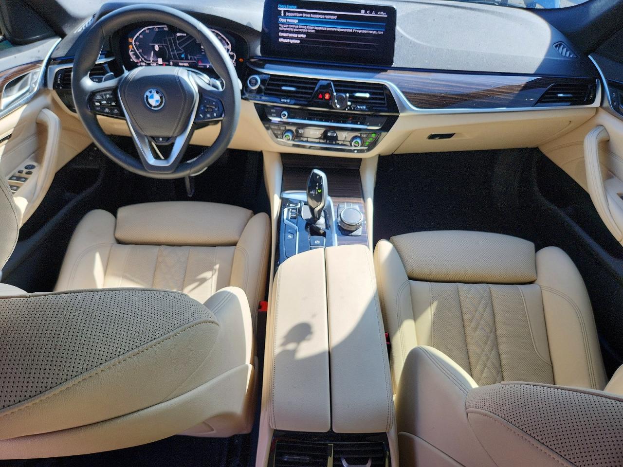 2023 BMW 530Xe - zdjęcie 8