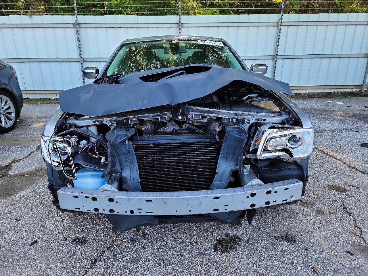 2017 Chrysler 300C - zdjęcie 5