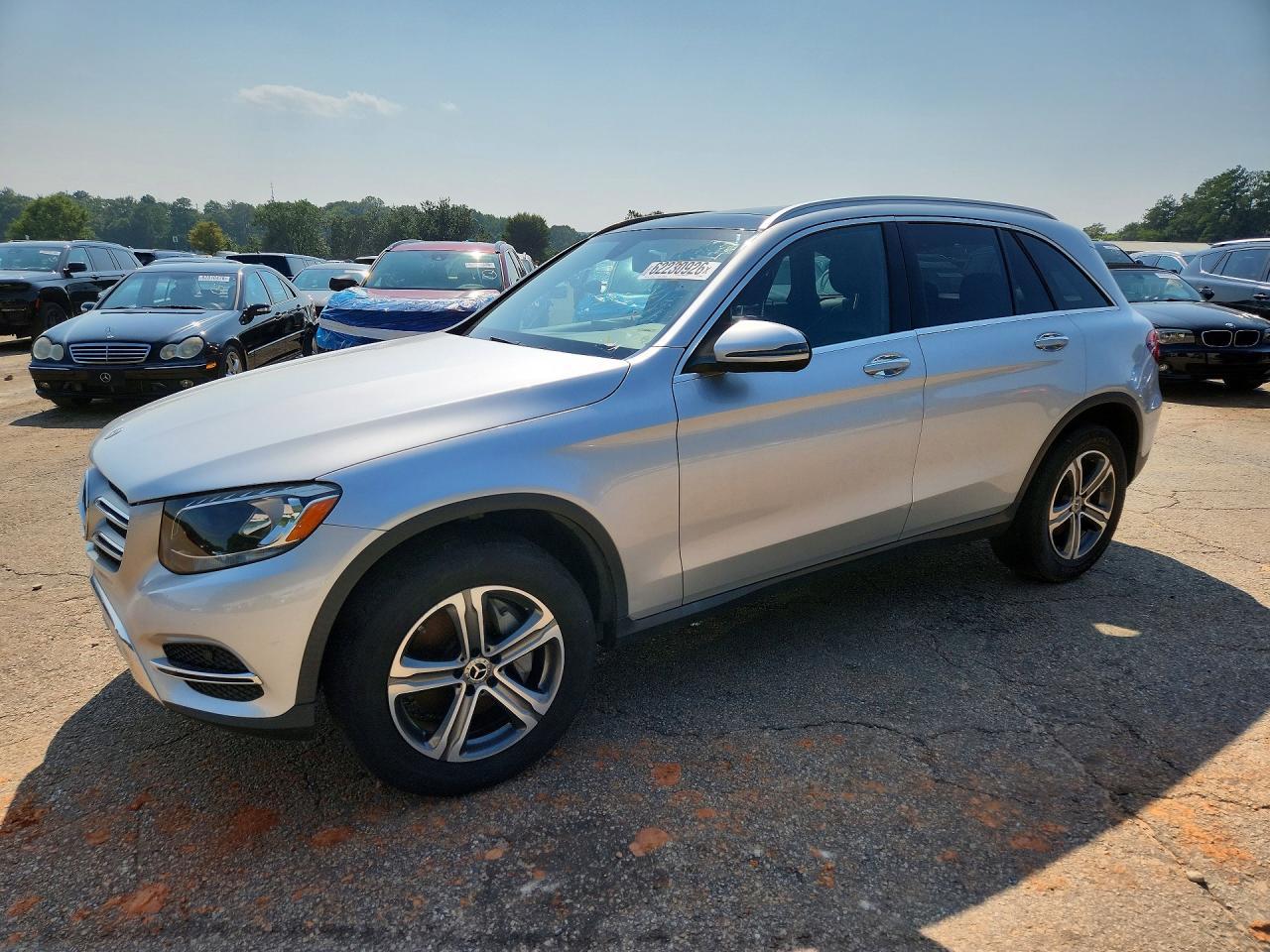2017 Mercedes-Benz Glc 300 - zdjęcie główne