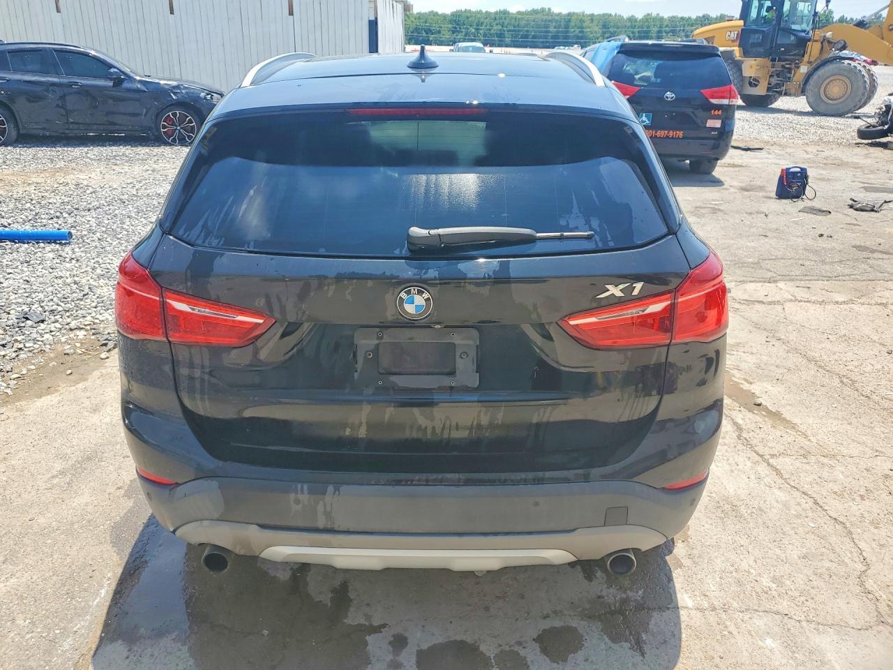 2017 BMW X1 xDrive28I - zdjęcie 6
