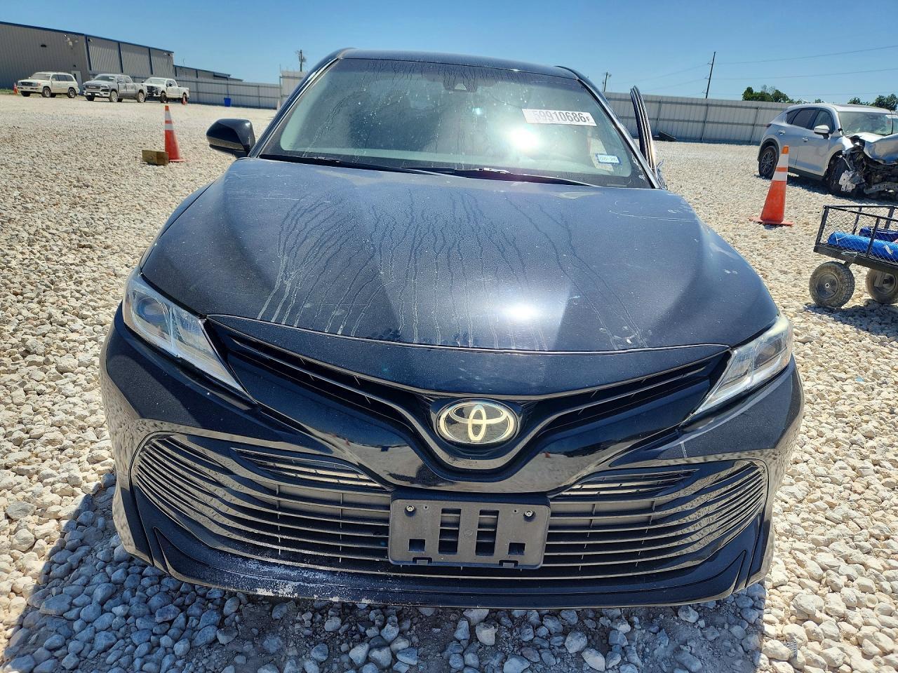 2020 Toyota Camry Le - zdjęcie 5