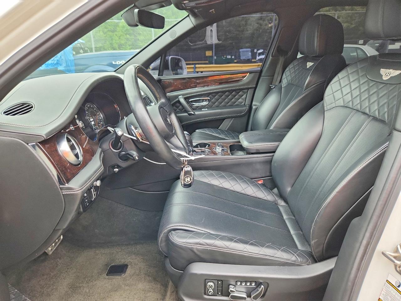 2017 Bentley Bentayga - zdjęcie 7